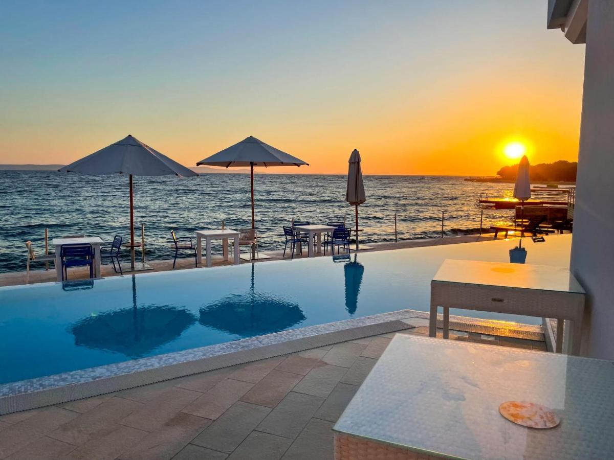 Luxury Two-Floor Apartment In Petrcane With Garden And Pool Buitenkant foto