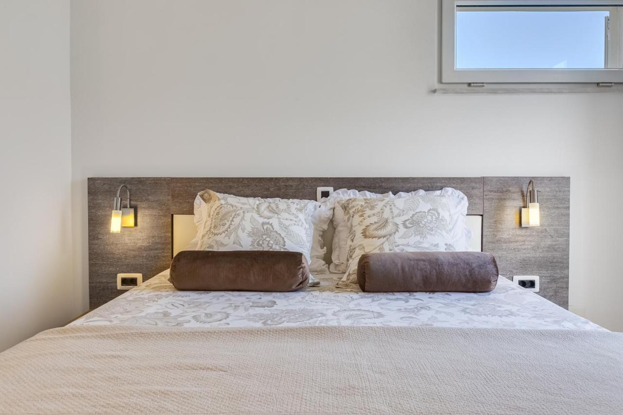 Luxury Two-Floor Apartment In Petrcane With Garden And Pool Buitenkant foto