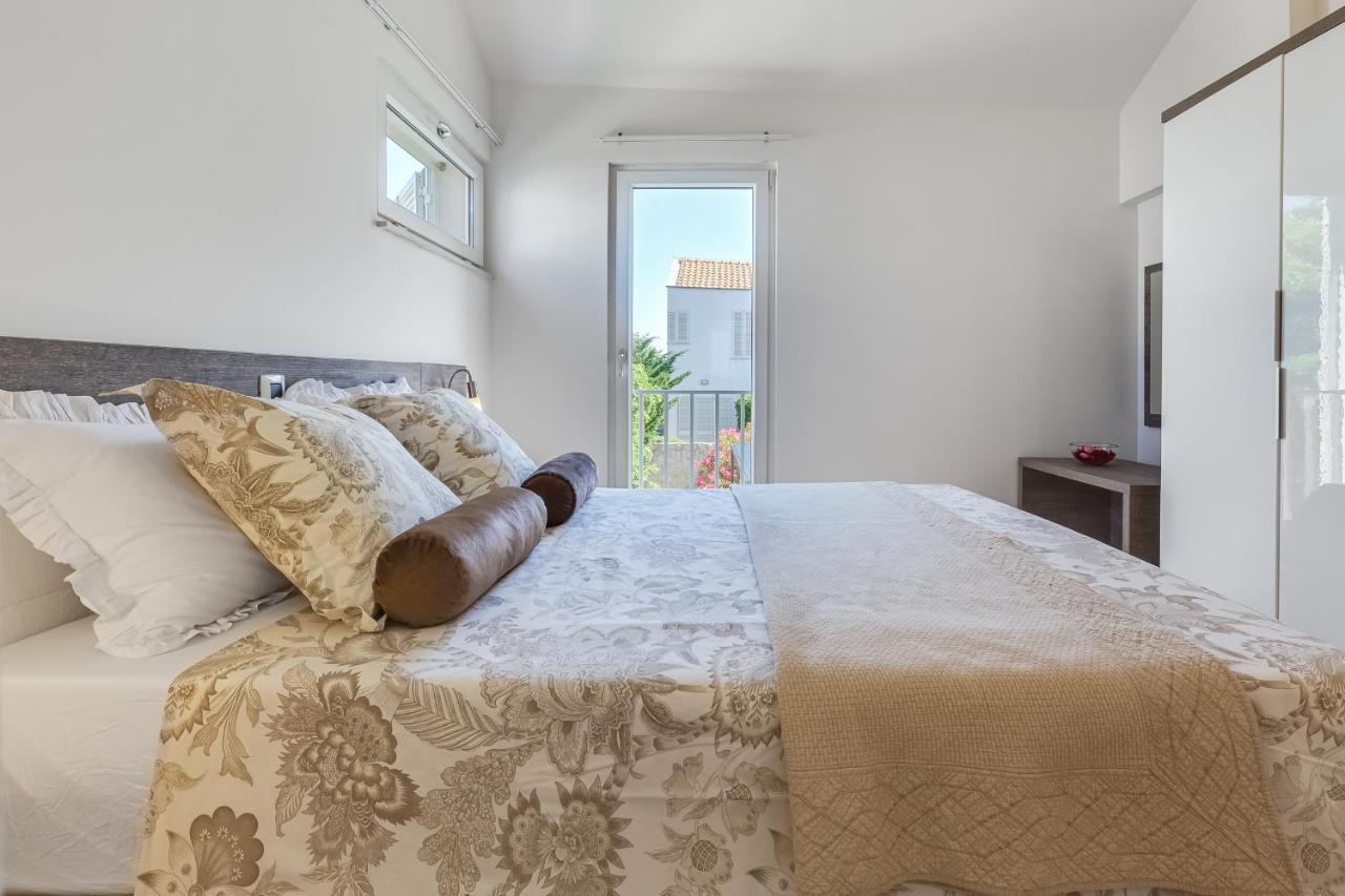 Luxury Two-Floor Apartment In Petrcane With Garden And Pool Buitenkant foto