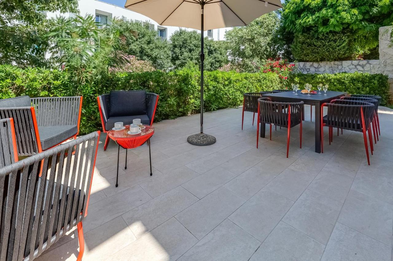 Luxury Two-Floor Apartment In Petrcane With Garden And Pool Buitenkant foto