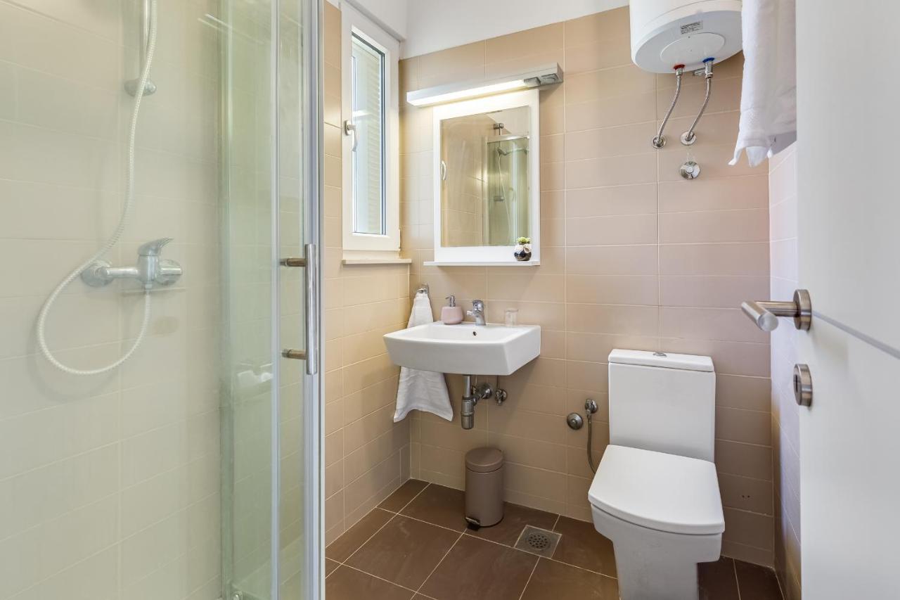Luxury Two-Floor Apartment In Petrcane With Garden And Pool Buitenkant foto